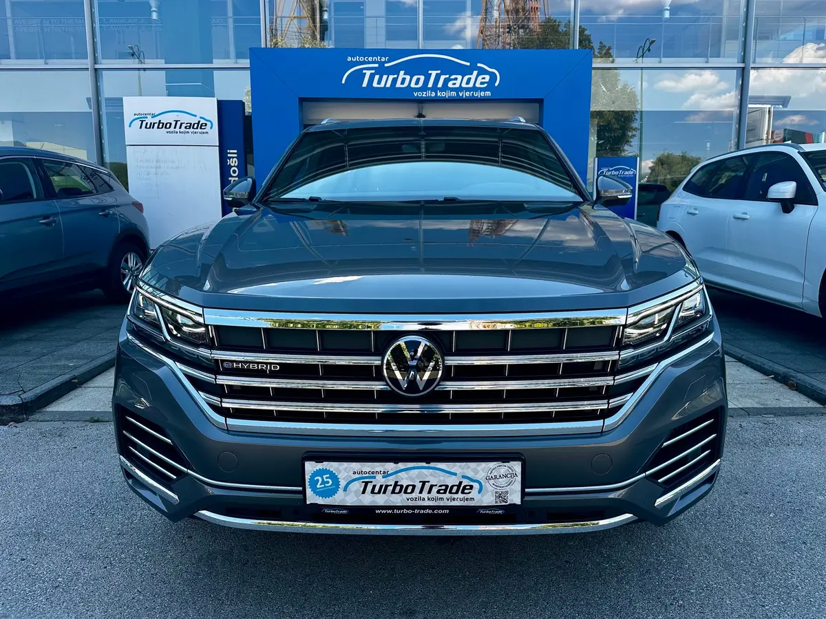 Volkswagen Touareg 3.0 V6 Hybrid 4Motion - 2