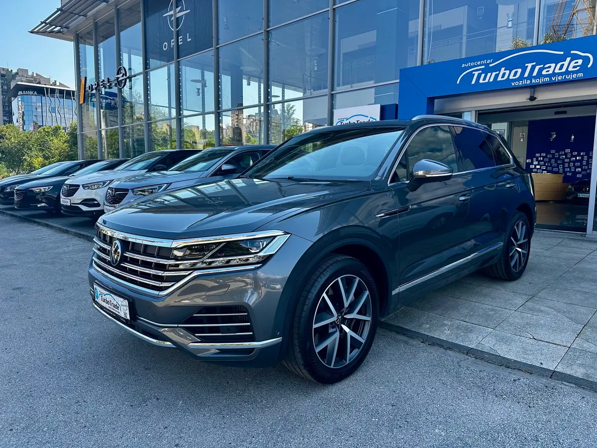 Volkswagen Touareg 3.0 V6 Hybrid 4Motion - 3