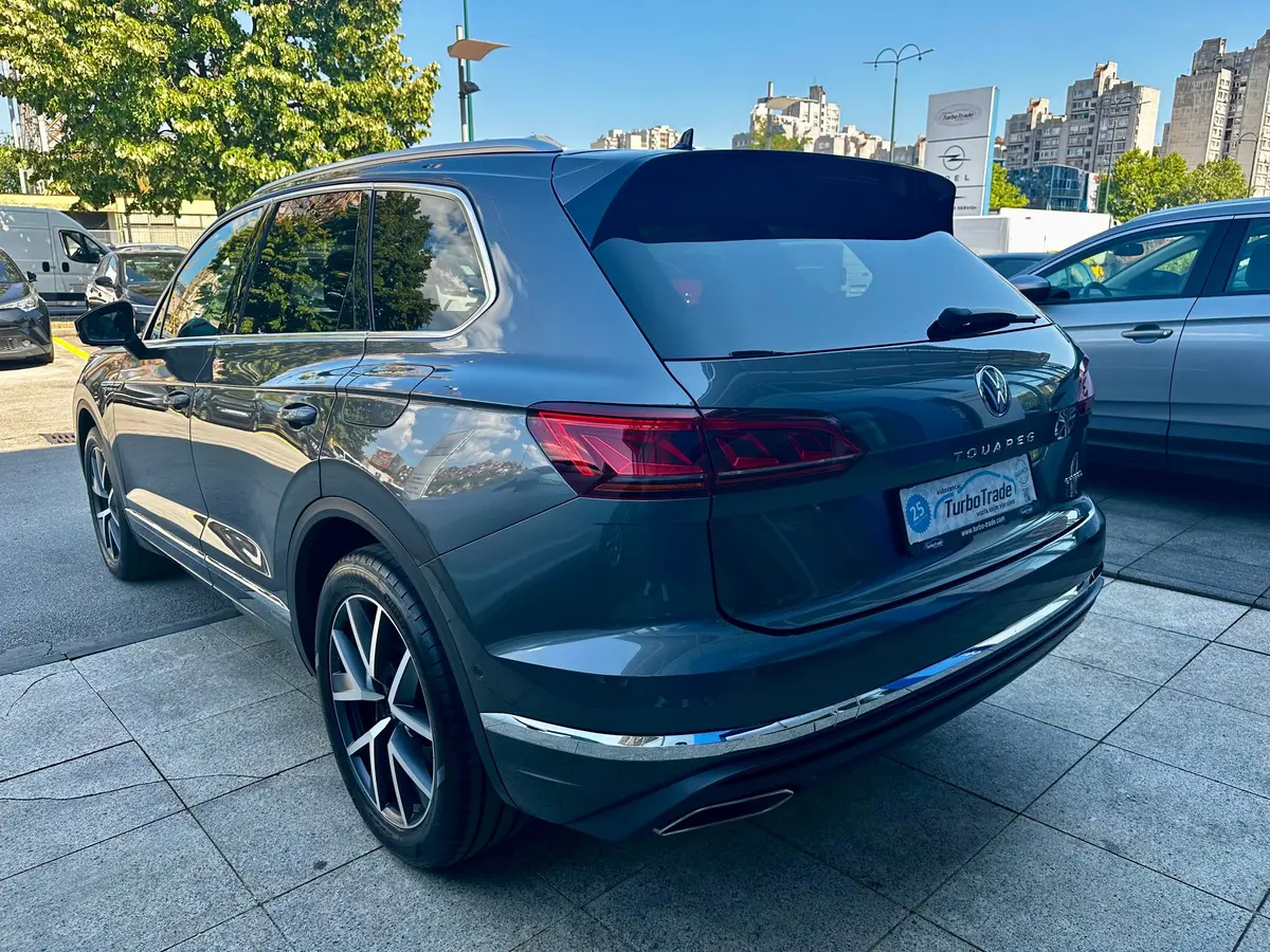 Volkswagen Touareg 3.0 V6 Hybrid 4Motion - 6