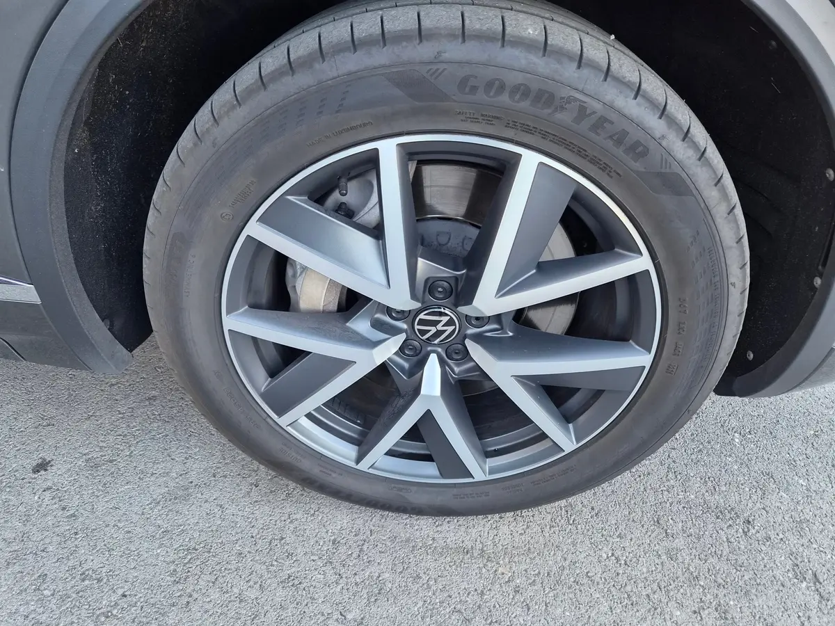 Volkswagen Touareg 3.0 V6 Hybrid 4Motion - 9