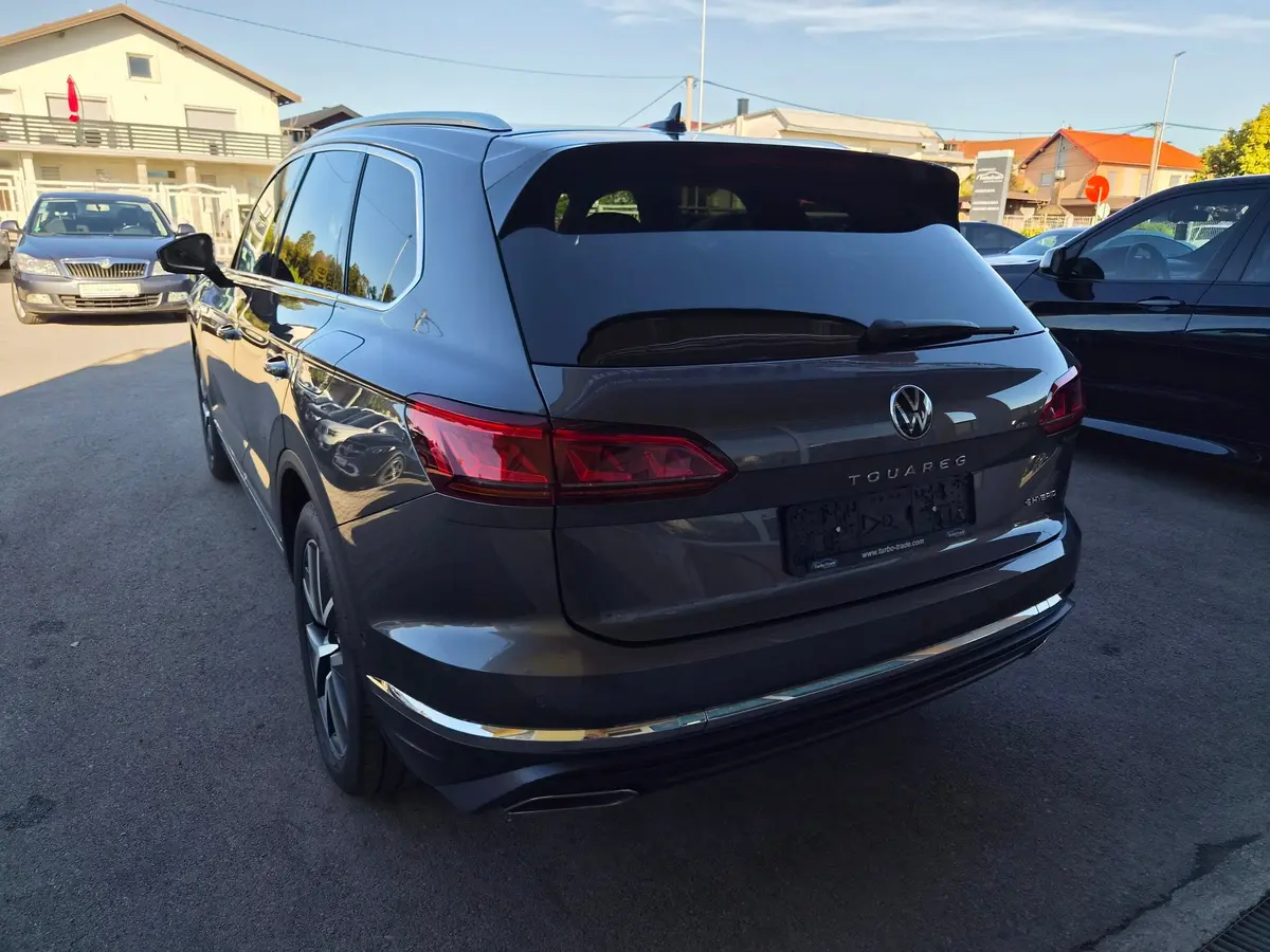 Volkswagen Touareg 3.0 V6 Hybrid 4Motion - 6