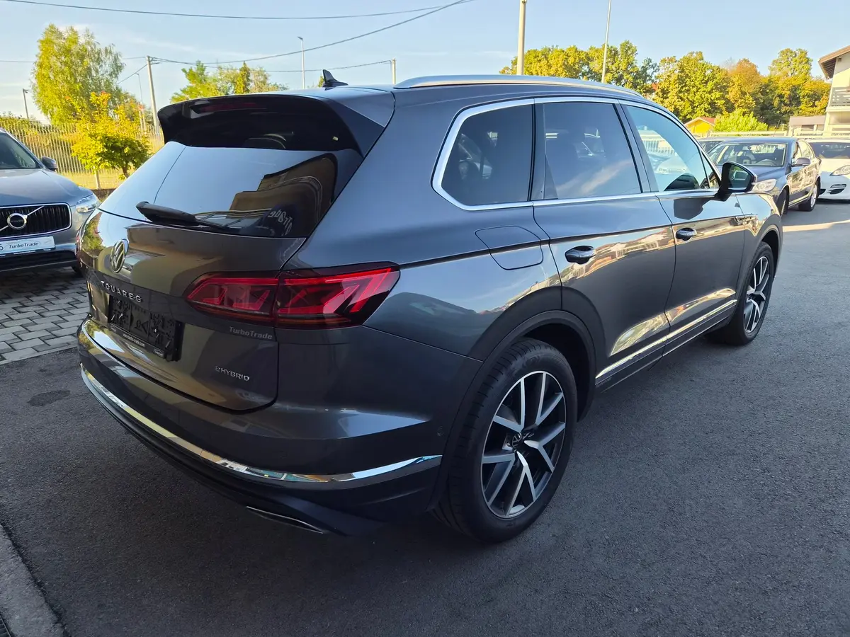 Volkswagen Touareg 3.0 V6 Hybrid 4Motion - 8