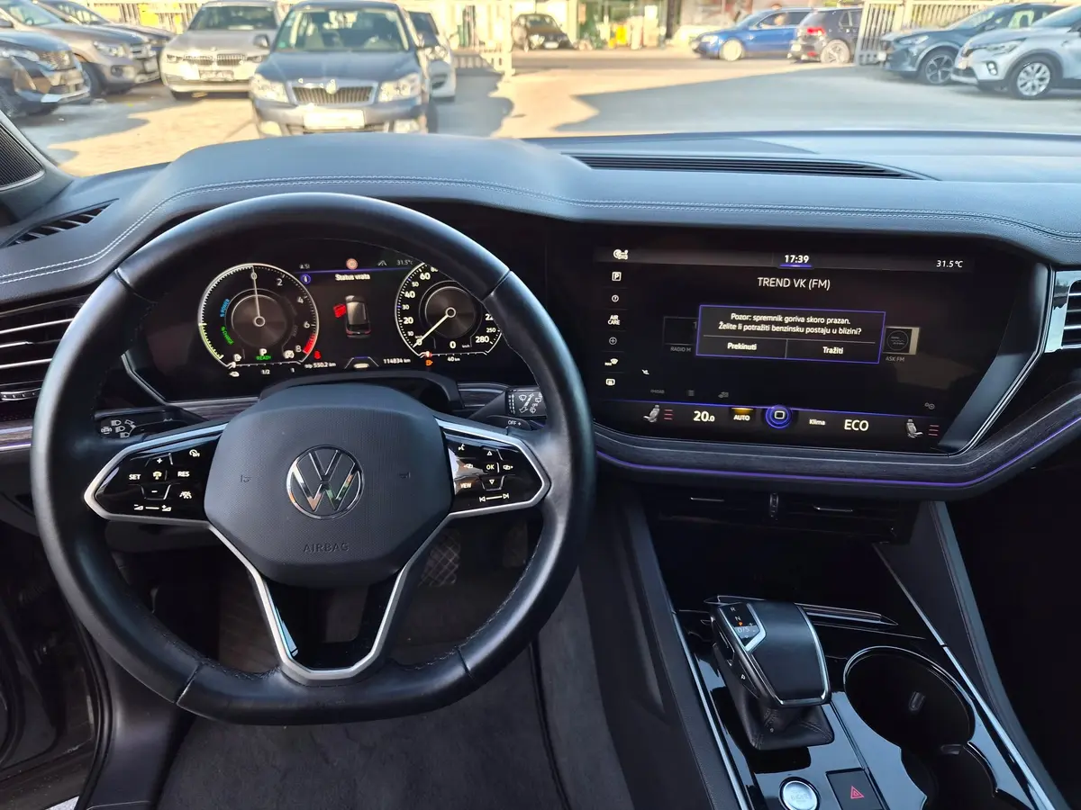 Volkswagen Touareg 3.0 V6 Hybrid 4Motion - 12