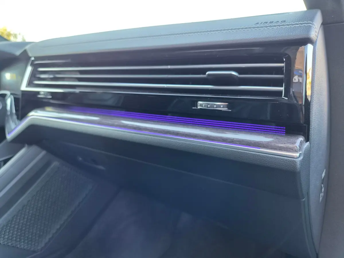 Volkswagen Touareg 3.0 V6 Hybrid 4Motion - 22