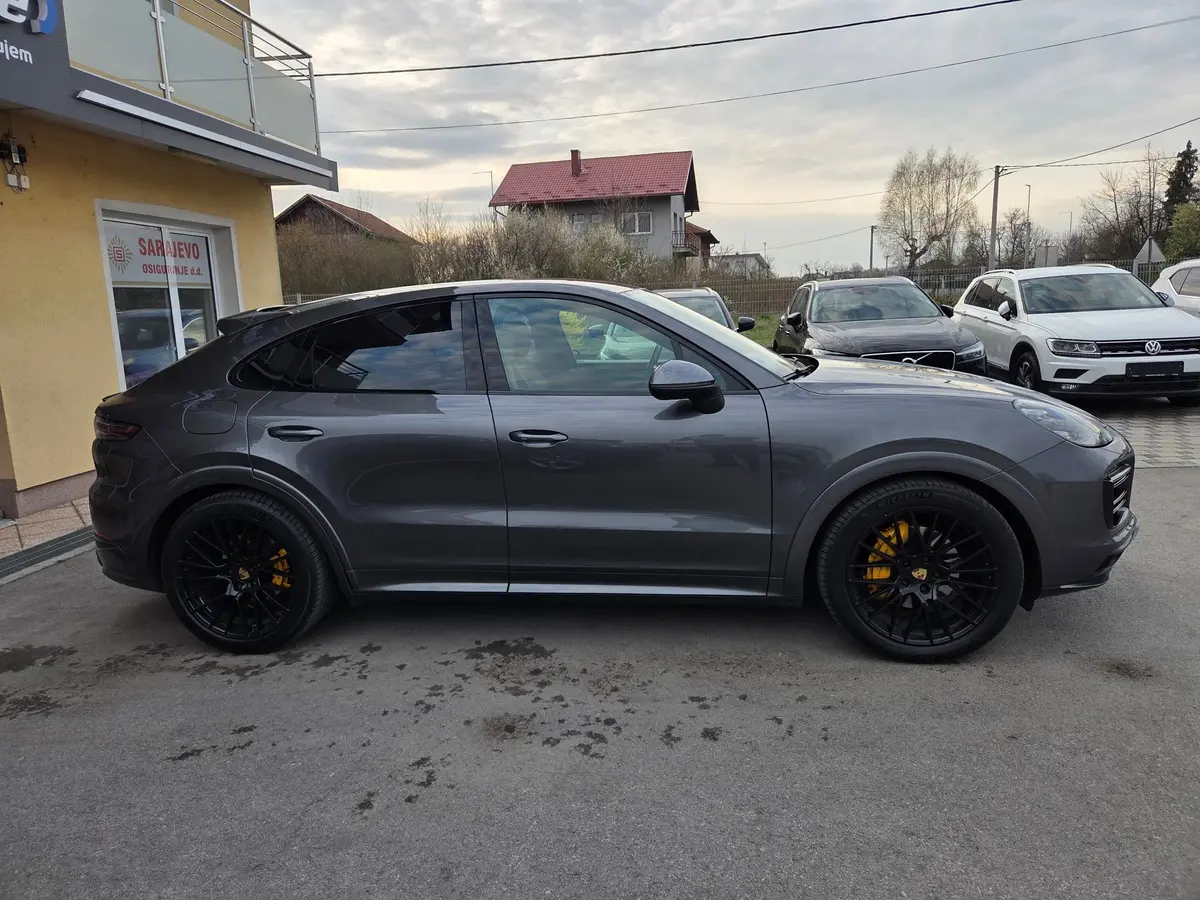 Porsche Cayenne Coupe 3.0 V6  - 5