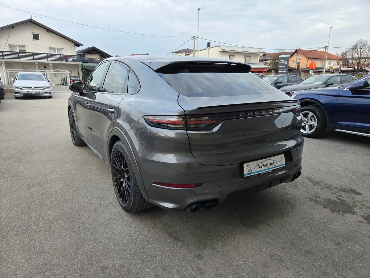 Porsche Cayenne Coupe 3.0 V6  - 6