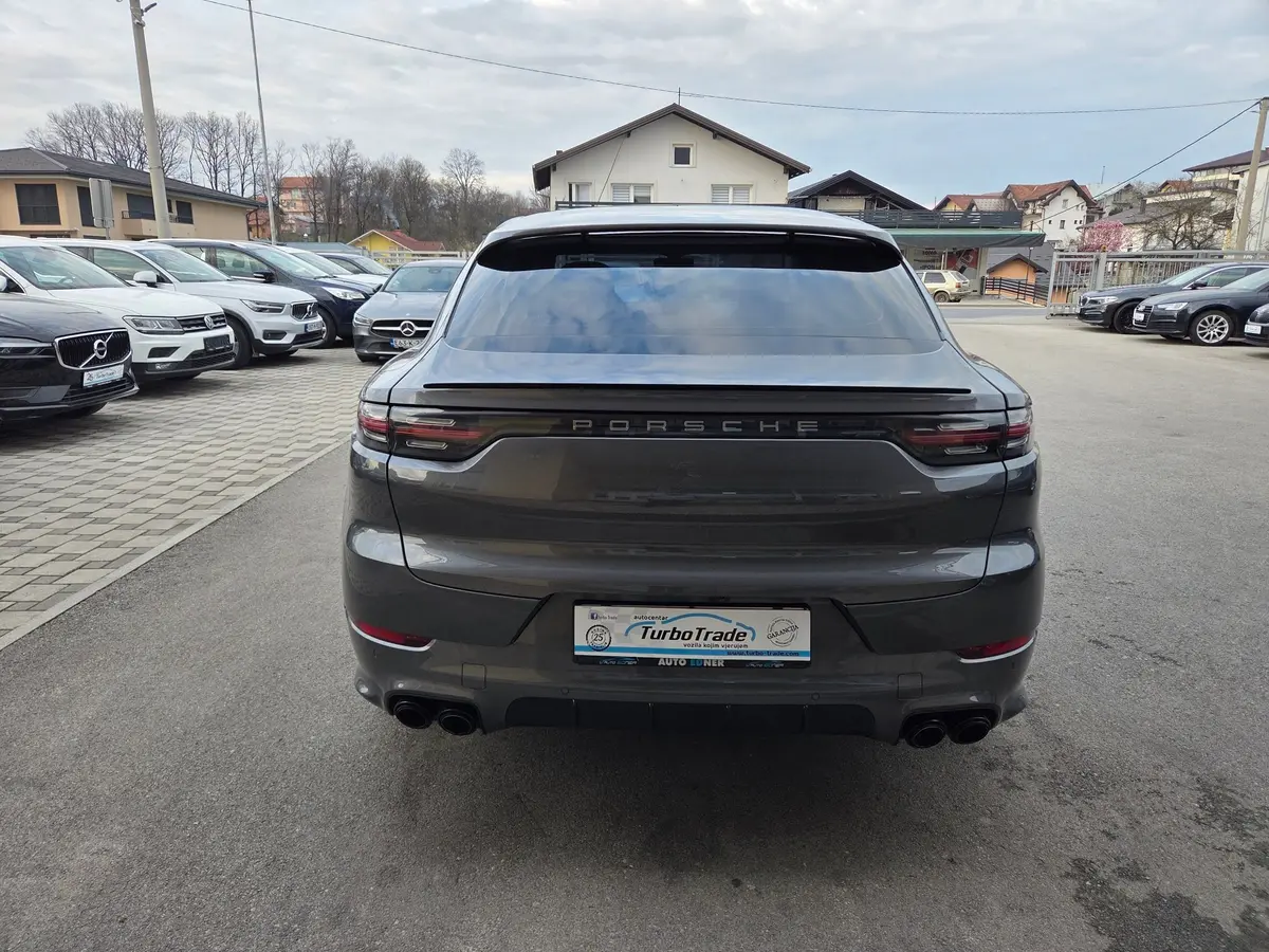 Porsche Cayenne Coupe 3.0 V6  - 7