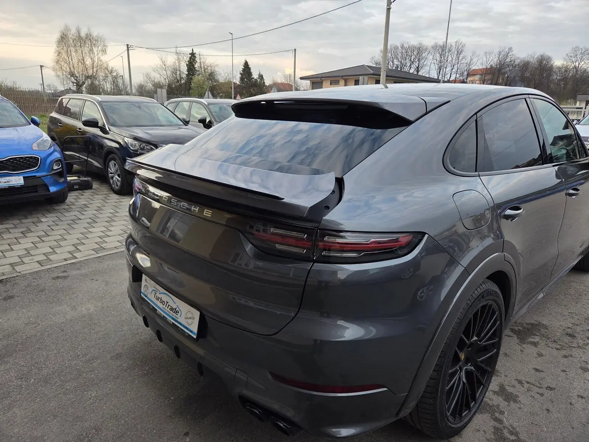 Porsche Cayenne Coupe 3.0 V6  - 10
