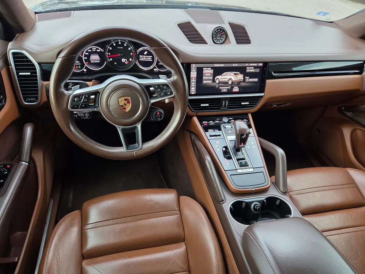 Porsche Cayenne Coupe 3.0 V6  - 13