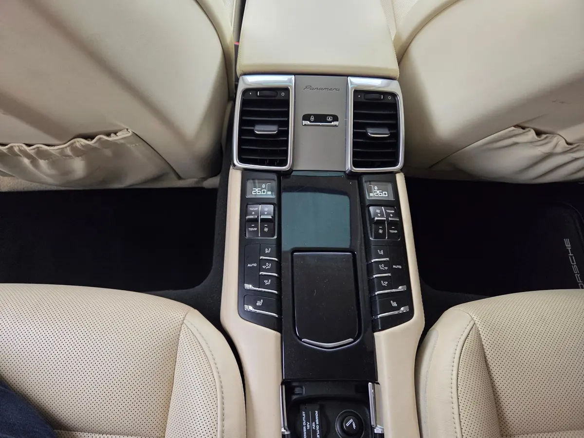 Porsche Panamera 3.0 D V6 Facelift - 17