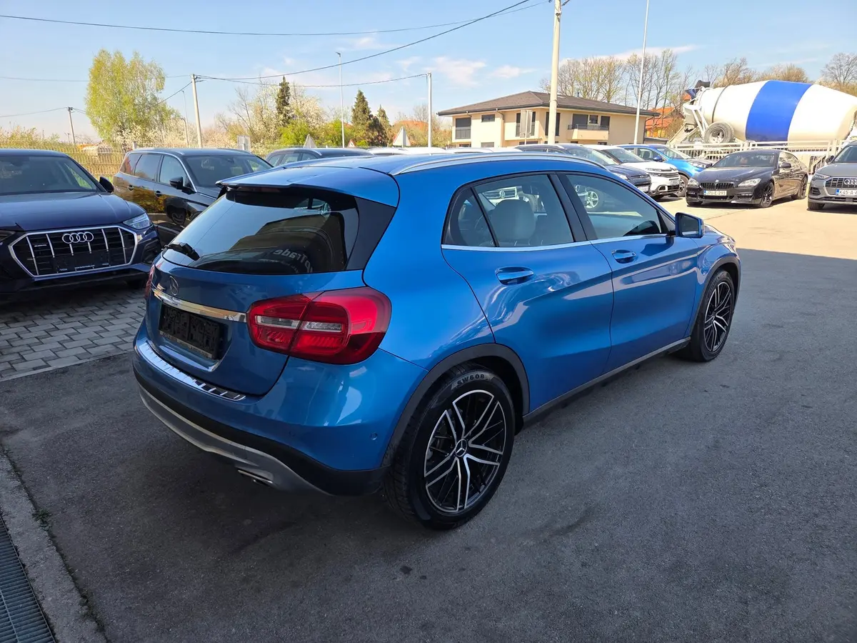 Mercedes-Benz GLA 200 CDI  - 8