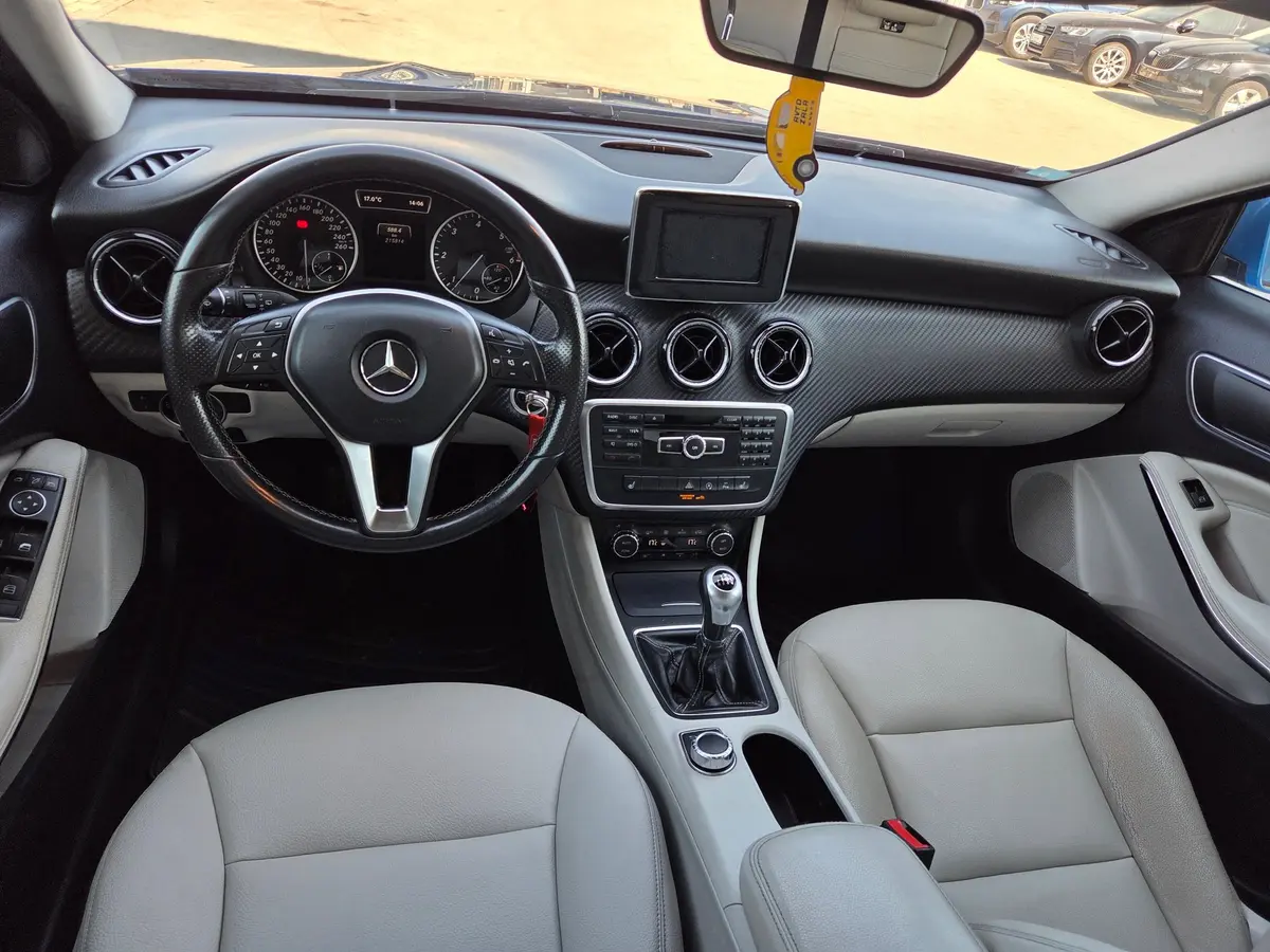 Mercedes-Benz GLA 200 CDI  - 15