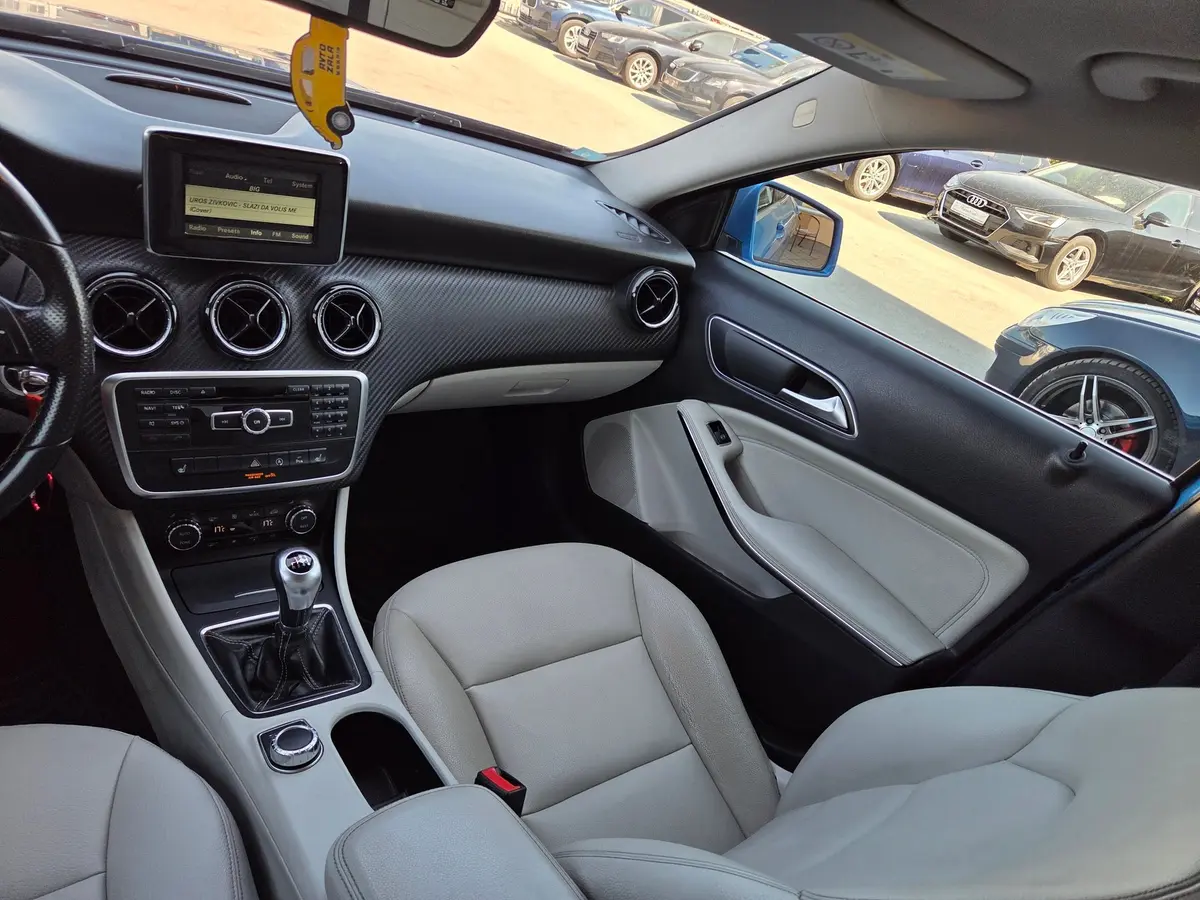 Mercedes-Benz GLA 200 CDI  - 16