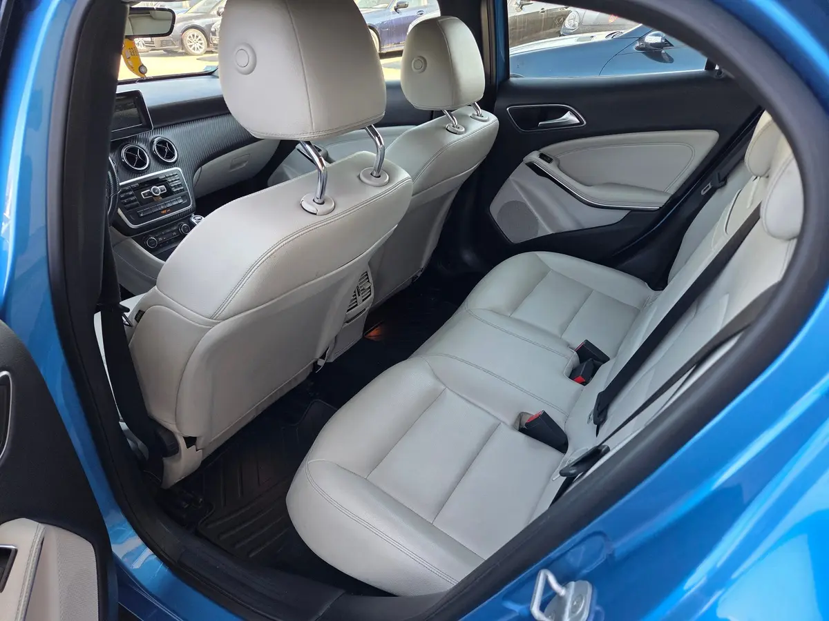 Mercedes-Benz GLA 200 CDI  - 19