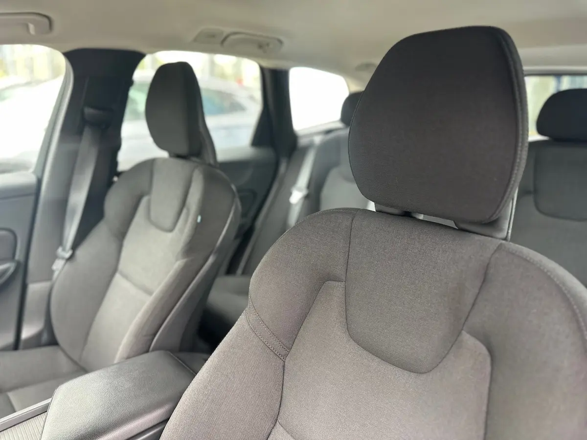 VOLVO XC60 B4 AWD FACELIFT - 11