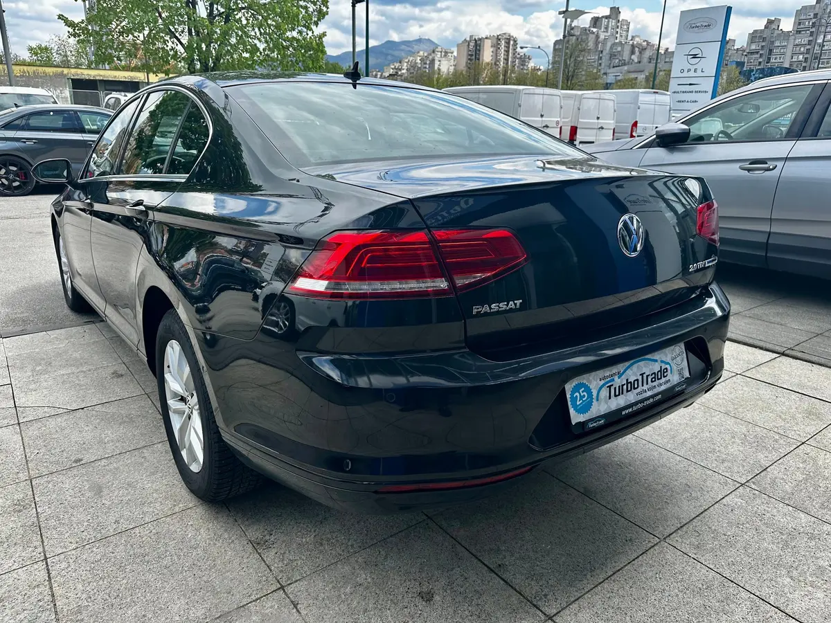 VOLKSWAGEN PASSAT 2.0TDI BLUEMOTION - 6