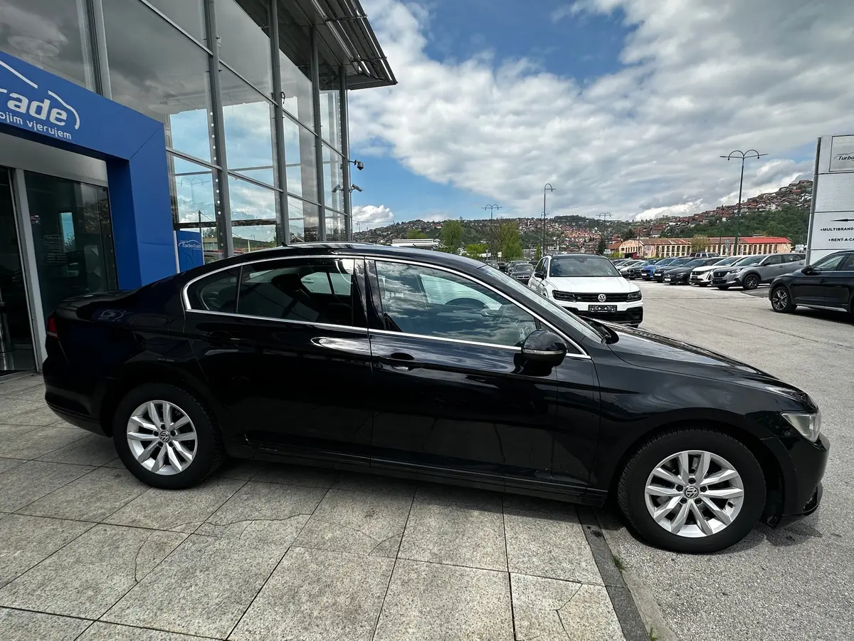 VOLKSWAGEN PASSAT 2.0TDI BLUEMOTION - 4