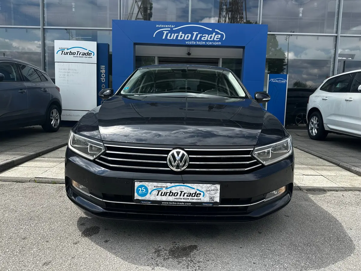 VOLKSWAGEN PASSAT 2.0TDI BLUEMOTION - 2