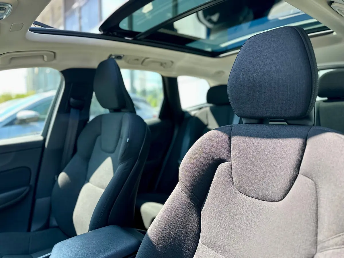 VOLVO XC60 B4 AWD - 11