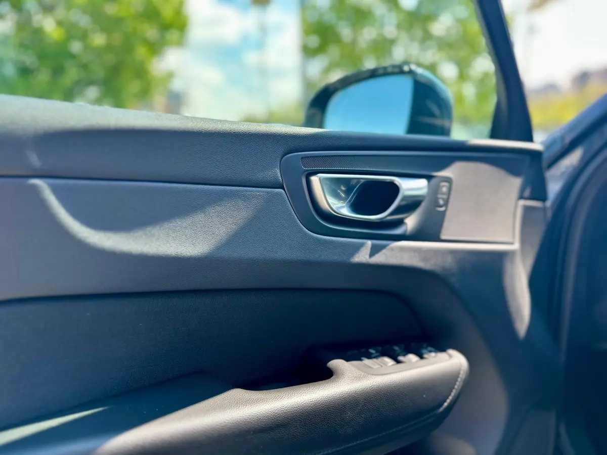 VOLVO XC60 B4 AWD - 9