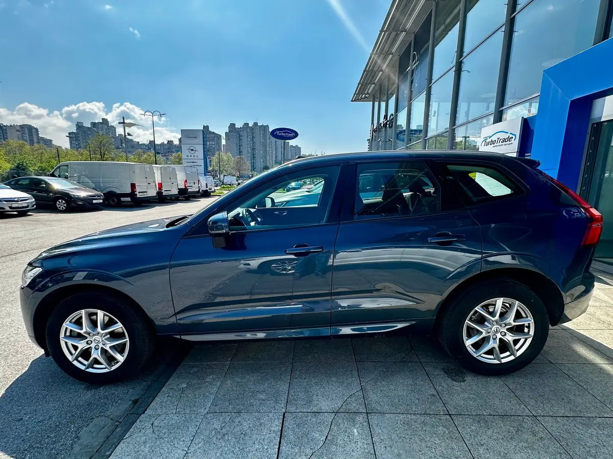 VOLVO XC60 B4 AWD - 8