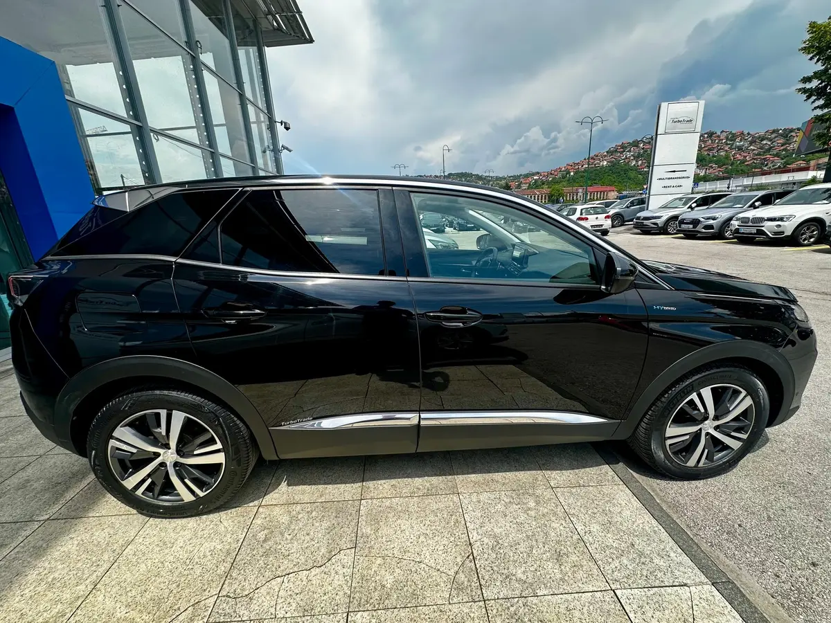 PEUGEOT 3008 HYBRID 225 E-EAT8 ALLURE - 4
