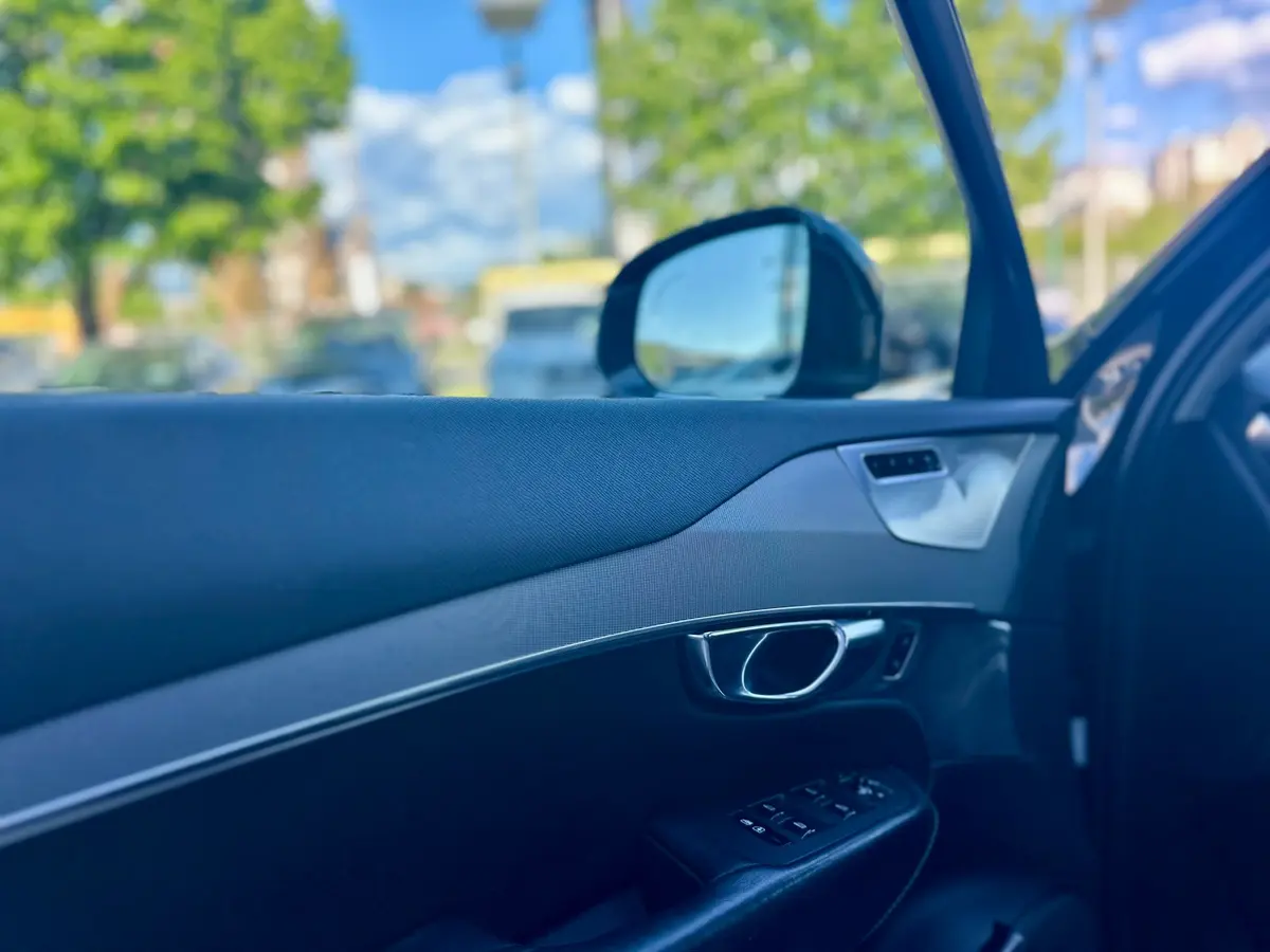 VOLVO XC90 D5 AWD INSCRIPTION - 9