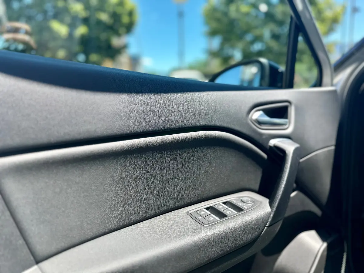 RENAULT CAPTUR 1.6 PHEV E-TECH - 8