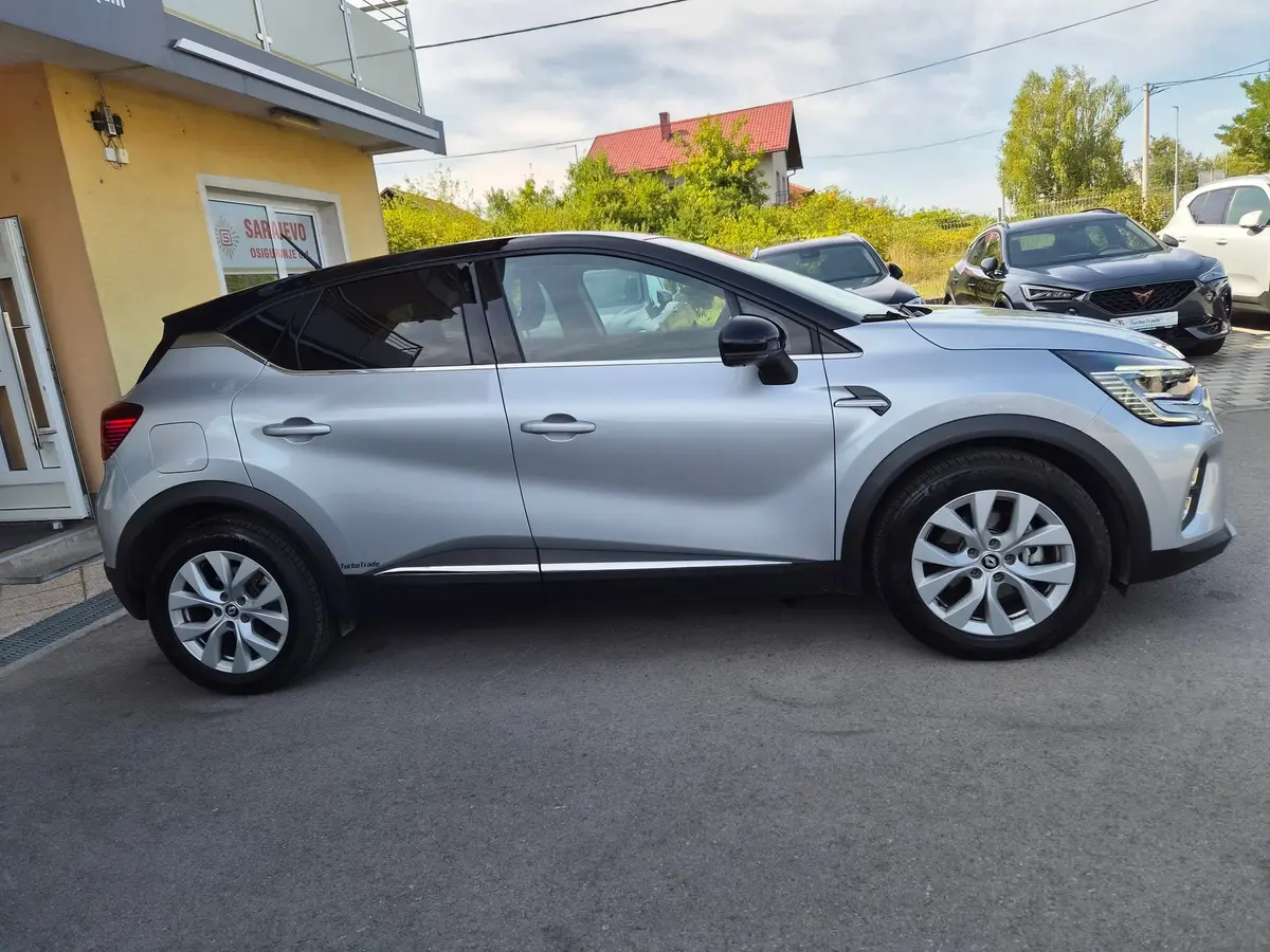 RENAULT CAPTUR 1.6 PHEV E-TECH - 8