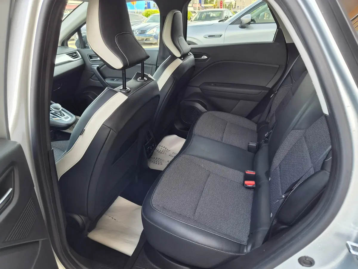 RENAULT CAPTUR 1.6 PHEV E-TECH - 11