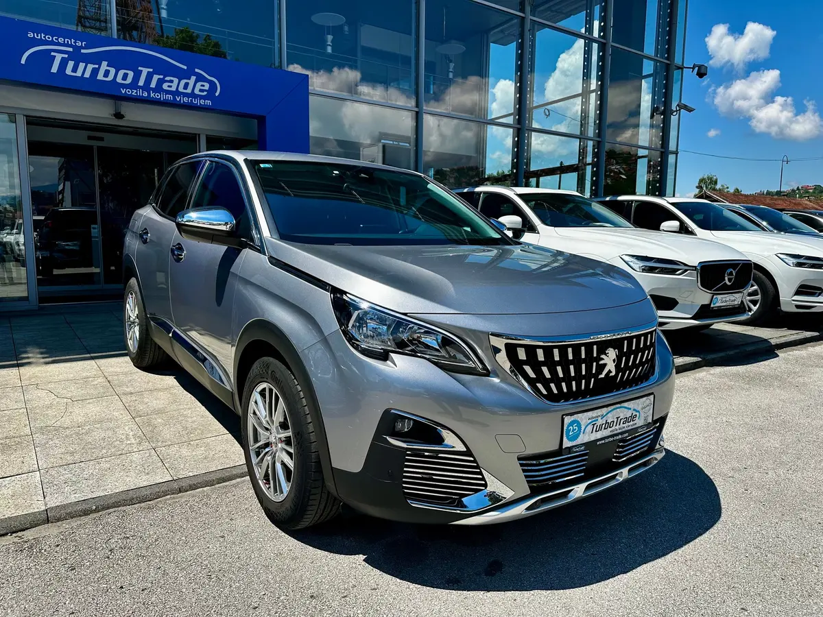 PEUGEOT 3008 1.5HDI AUT