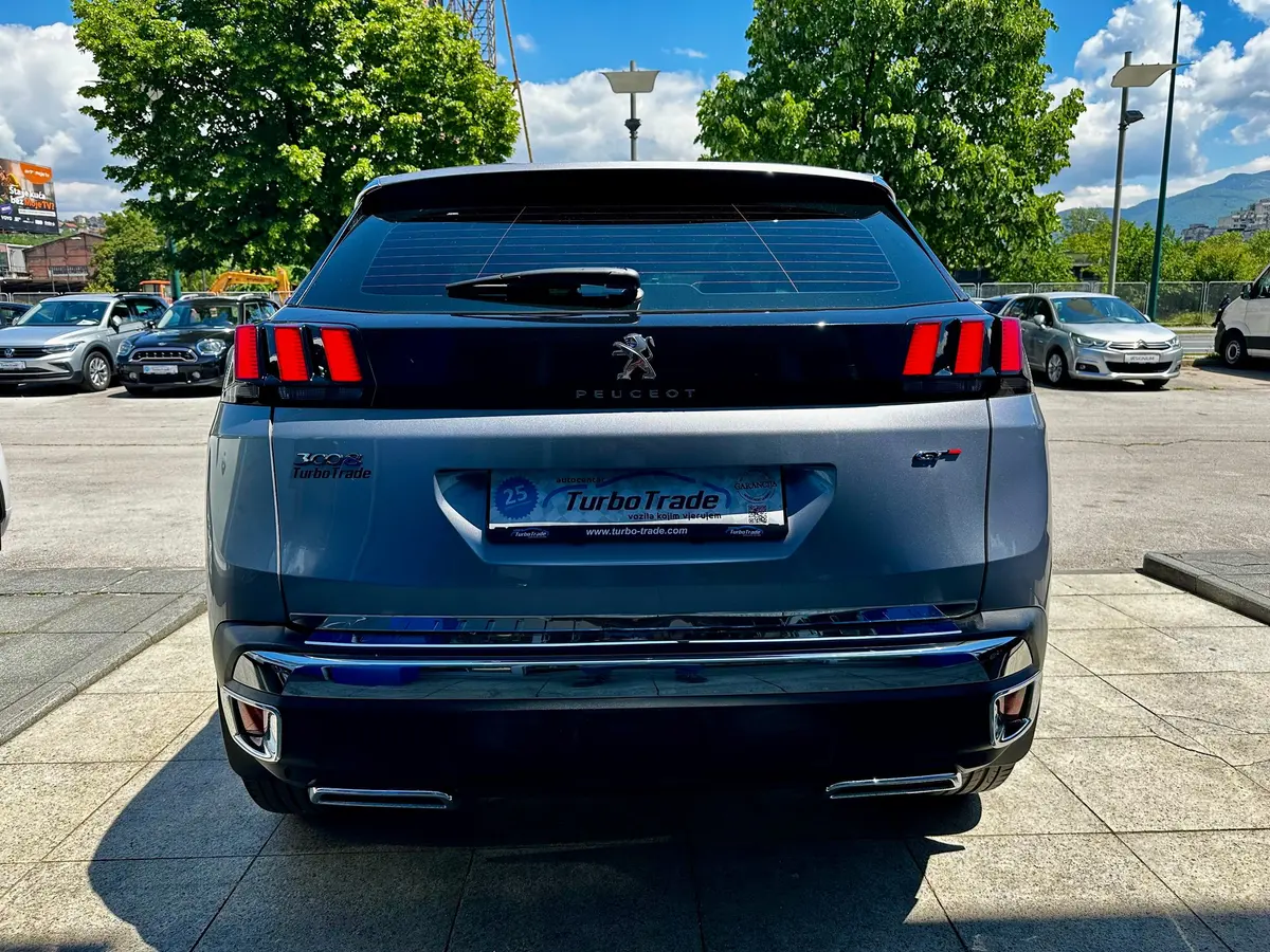 PEUGEOT 3008 1.5HDI AUT - 7
