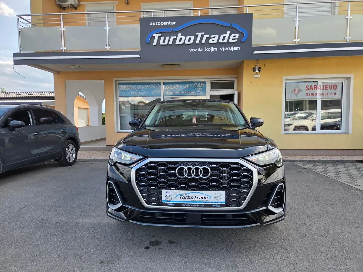 Audi Q3 45TFSI Sportback Stronic - 2