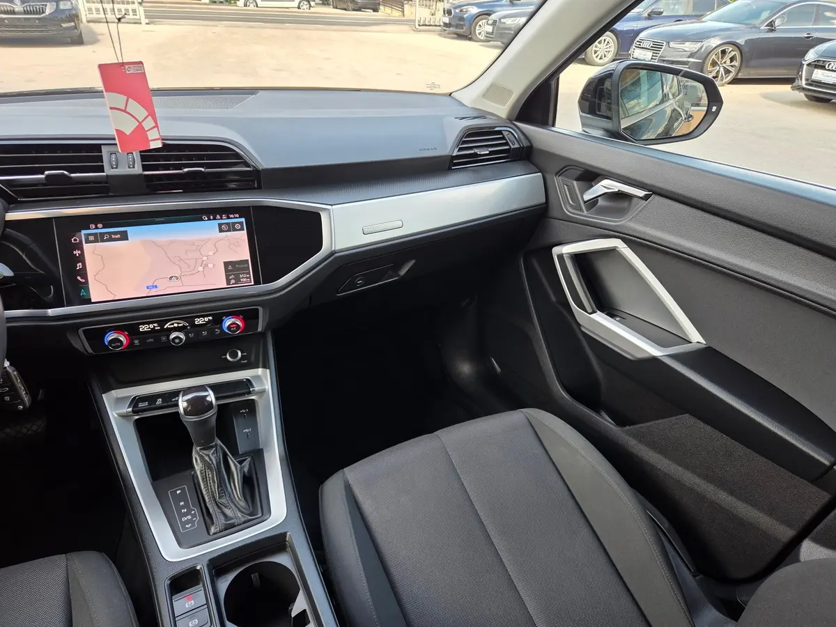 Audi Q3 45TFSI Sportback Stronic - 12
