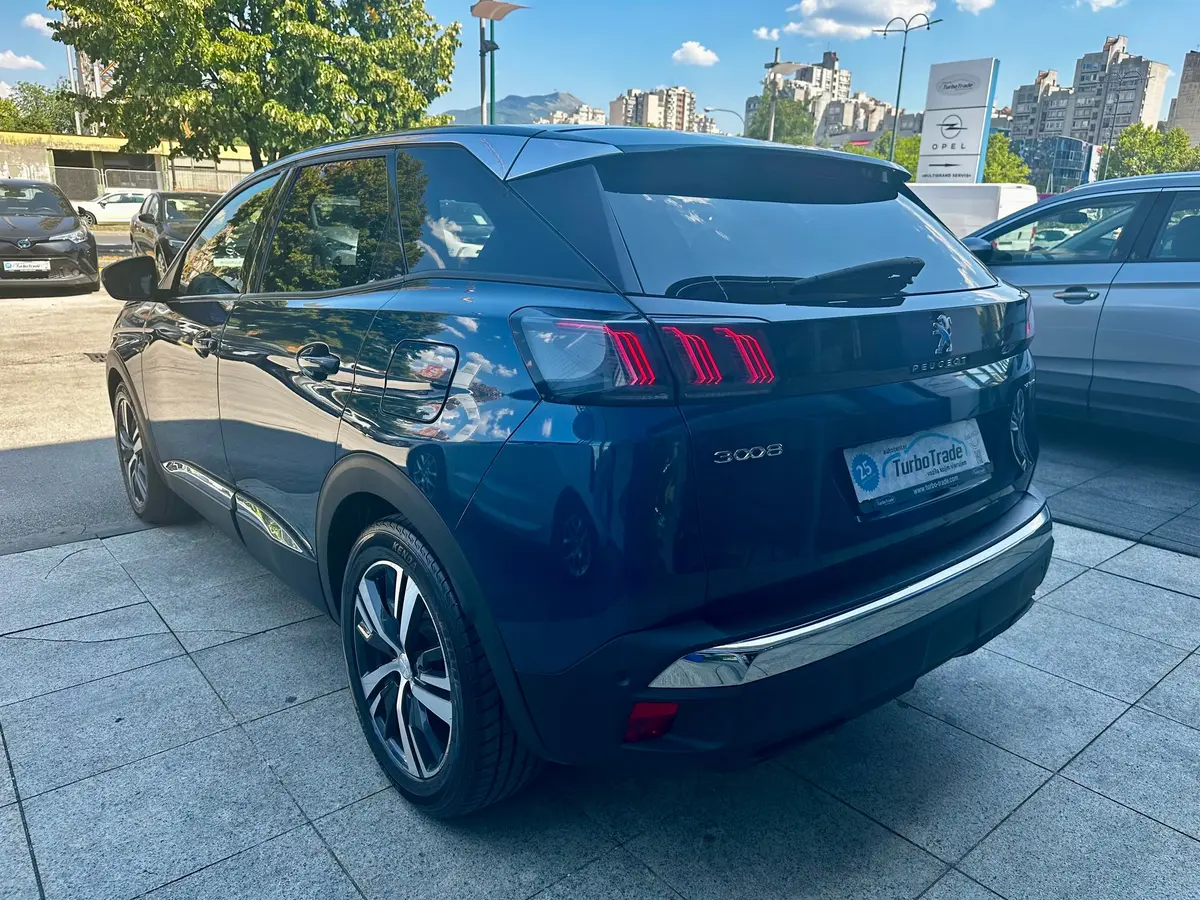 PEUGEOT 3008 1.6 HYBRID 4WD ALLURE 300KS - 6