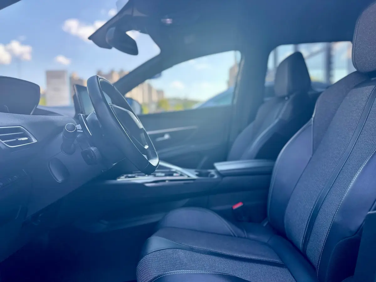 PEUGEOT 3008 1.6 HYBRID 4WD ALLURE 300KS - 10