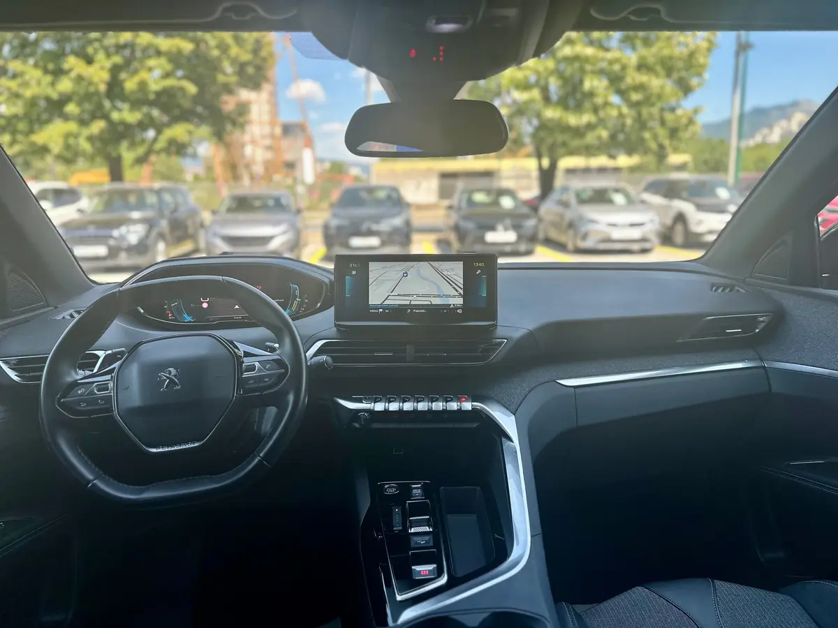 PEUGEOT 3008 1.6 HYBRID 4WD ALLURE 300KS - 12