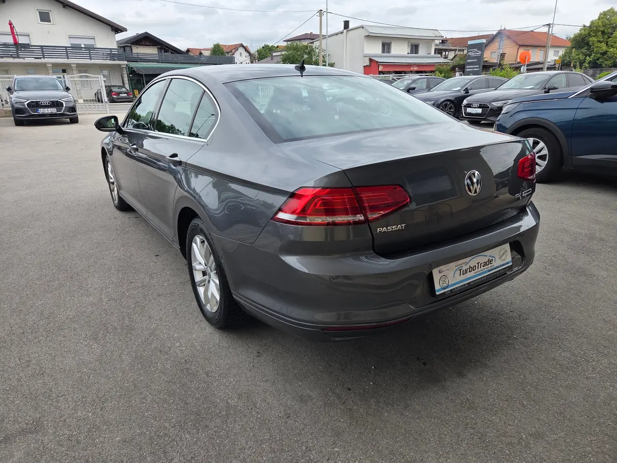 Volkswagen Passat 1.6 TDI DSG  - 6