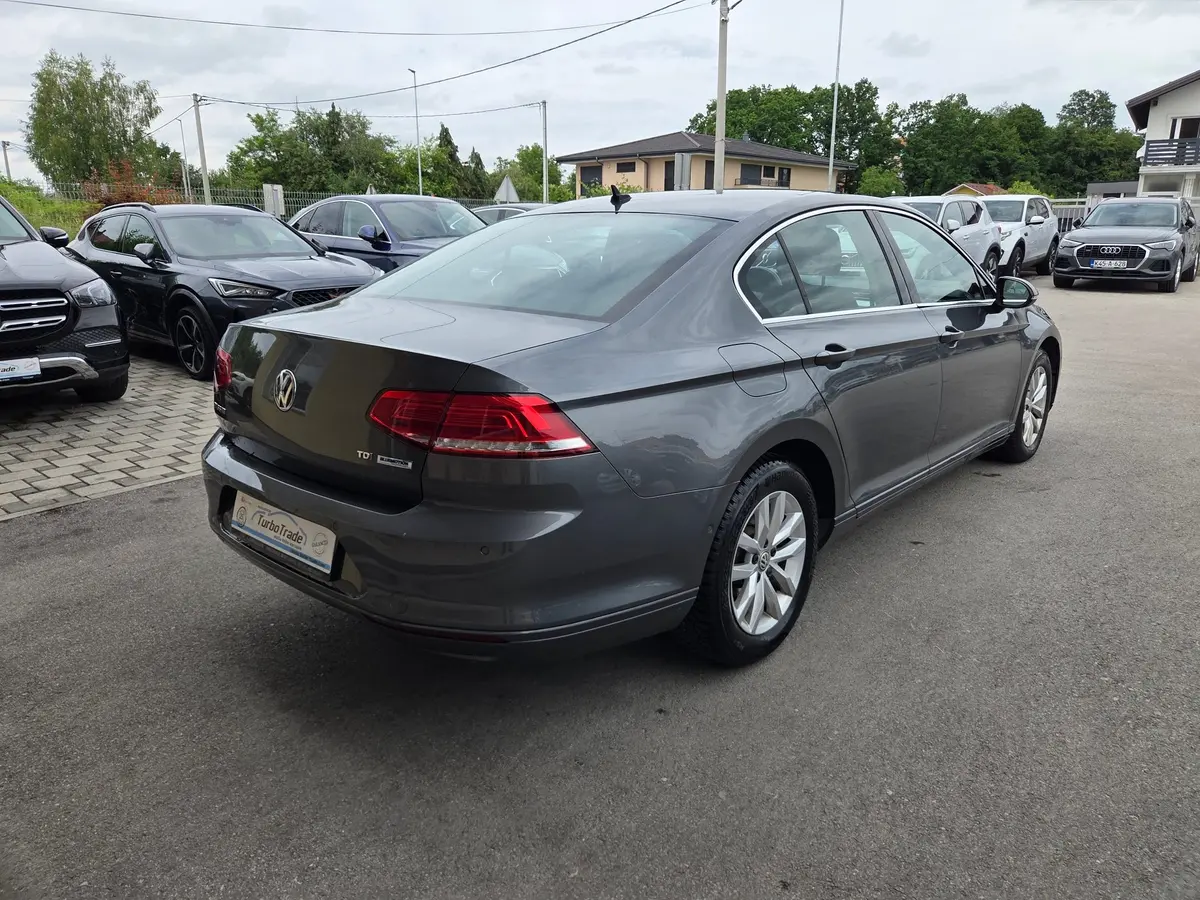 Volkswagen Passat 1.6 TDI DSG  - 8