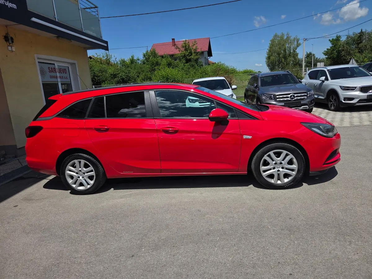 Opel Astra 1.6 CDTI  - 8