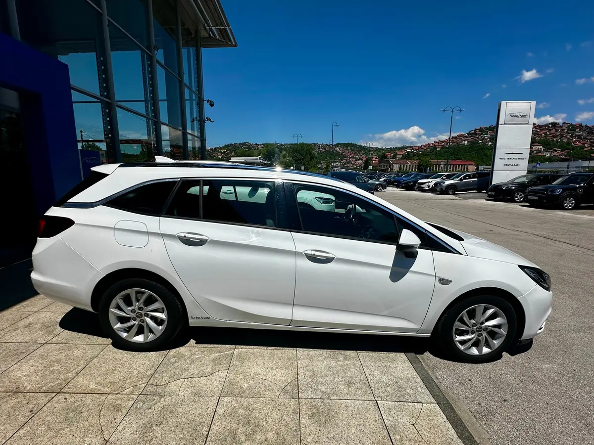 OPEL ASTRA K SPORT SW 1.6D AUT - 4