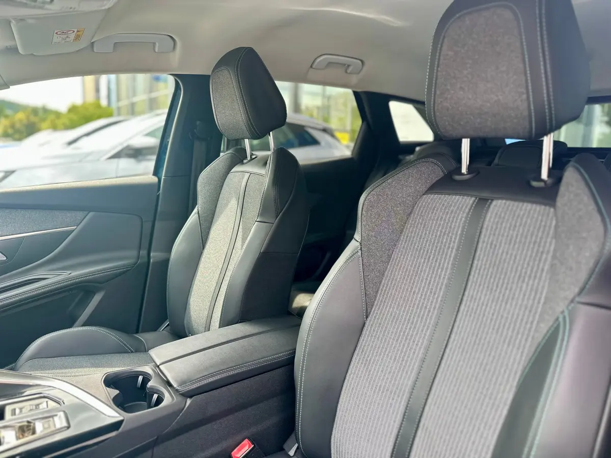 Peugeot 3008 1.6 PHEV Allure Pack  - 11
