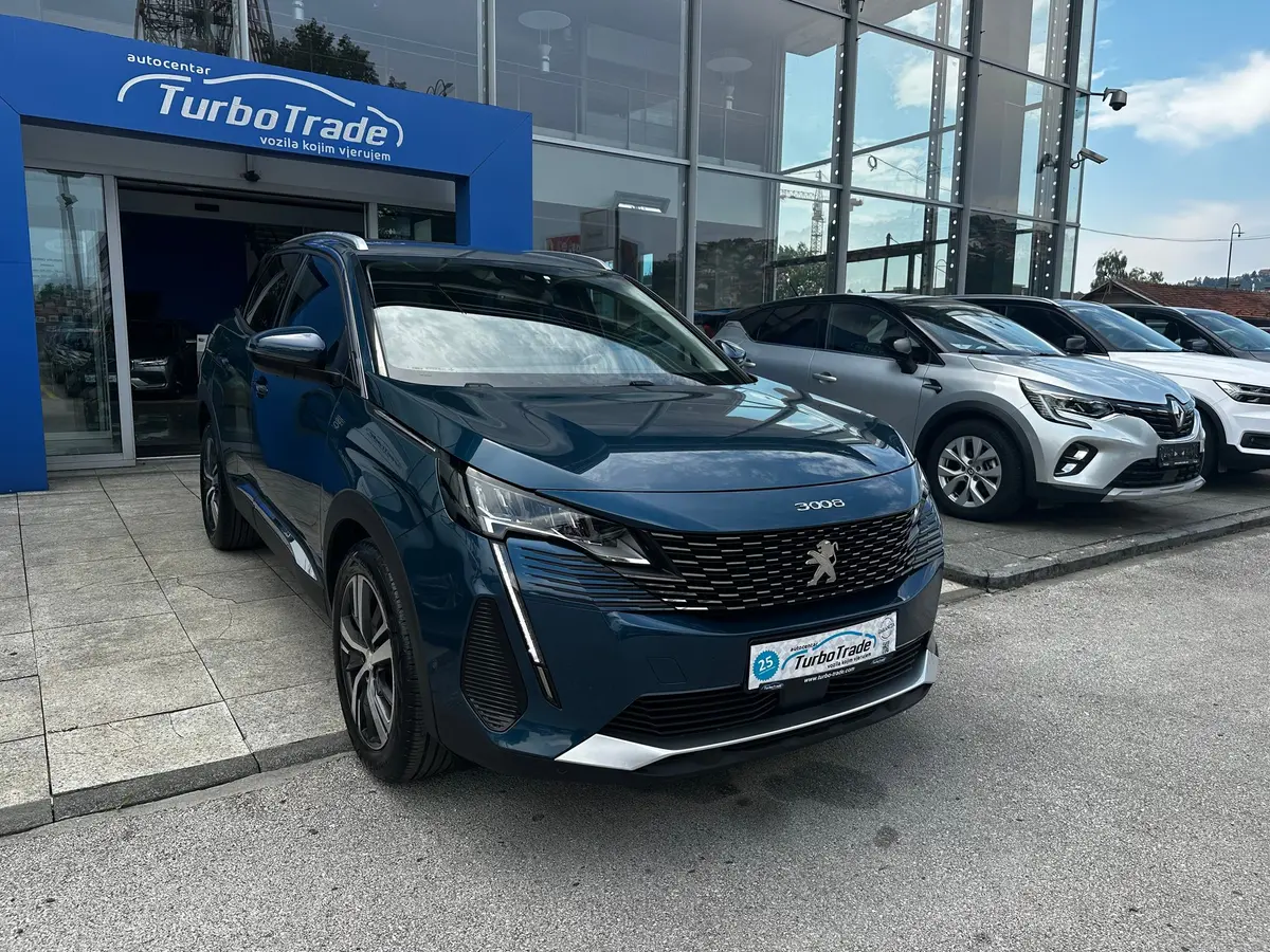 PEUGEOT 3008 1.2 PURETECH ALLURE