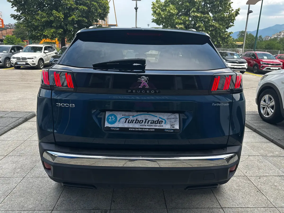 PEUGEOT 3008 1.2 PURETECH ALLURE - 7