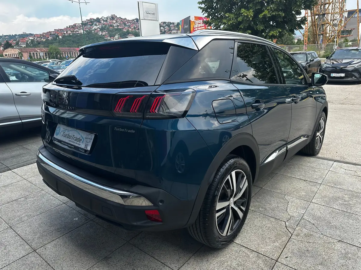 PEUGEOT 3008 1.2 PURETECH ALLURE - 8