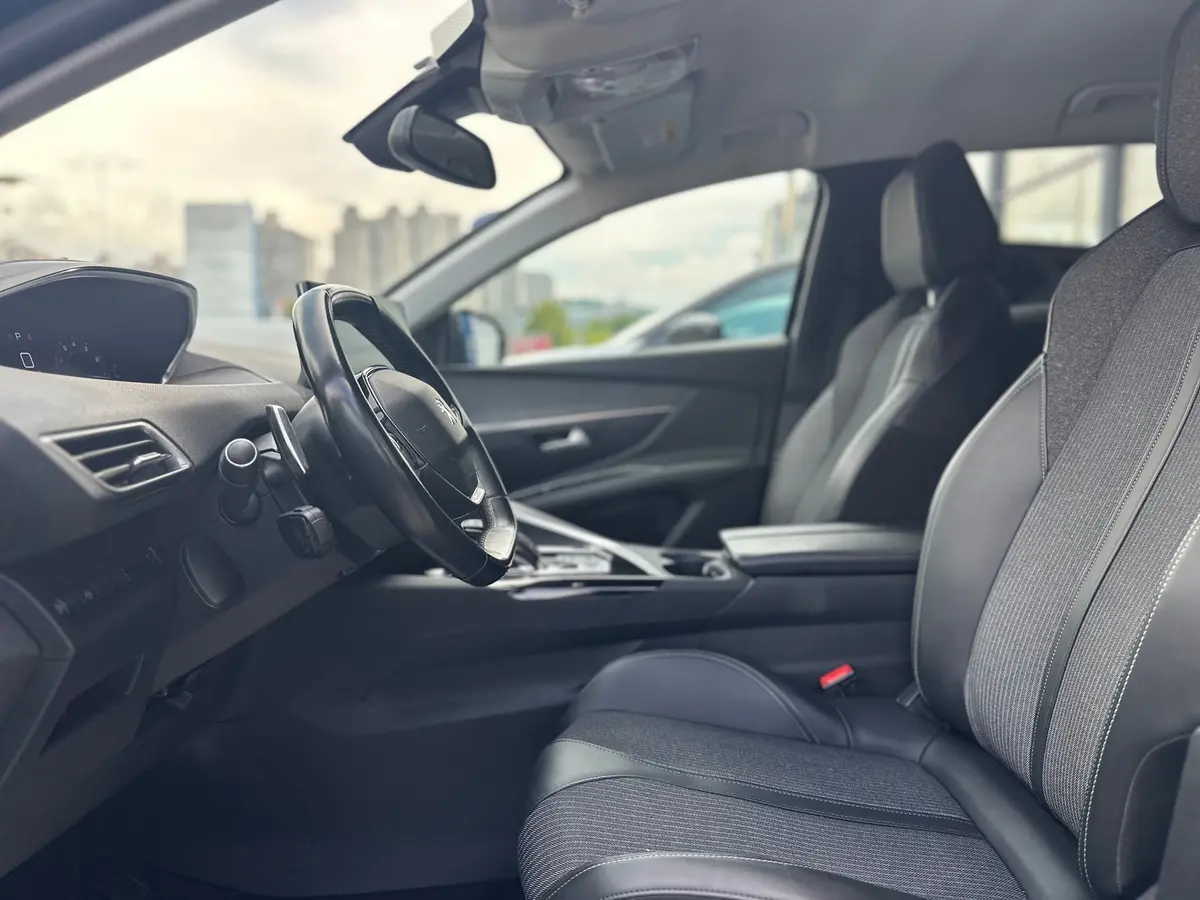 PEUGEOT 3008 1.2 PURETECH ALLURE - 10