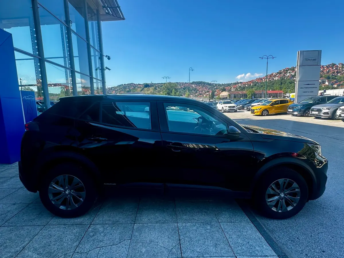 PEUGEOT 2008 1.2 PURETECH  - 5
