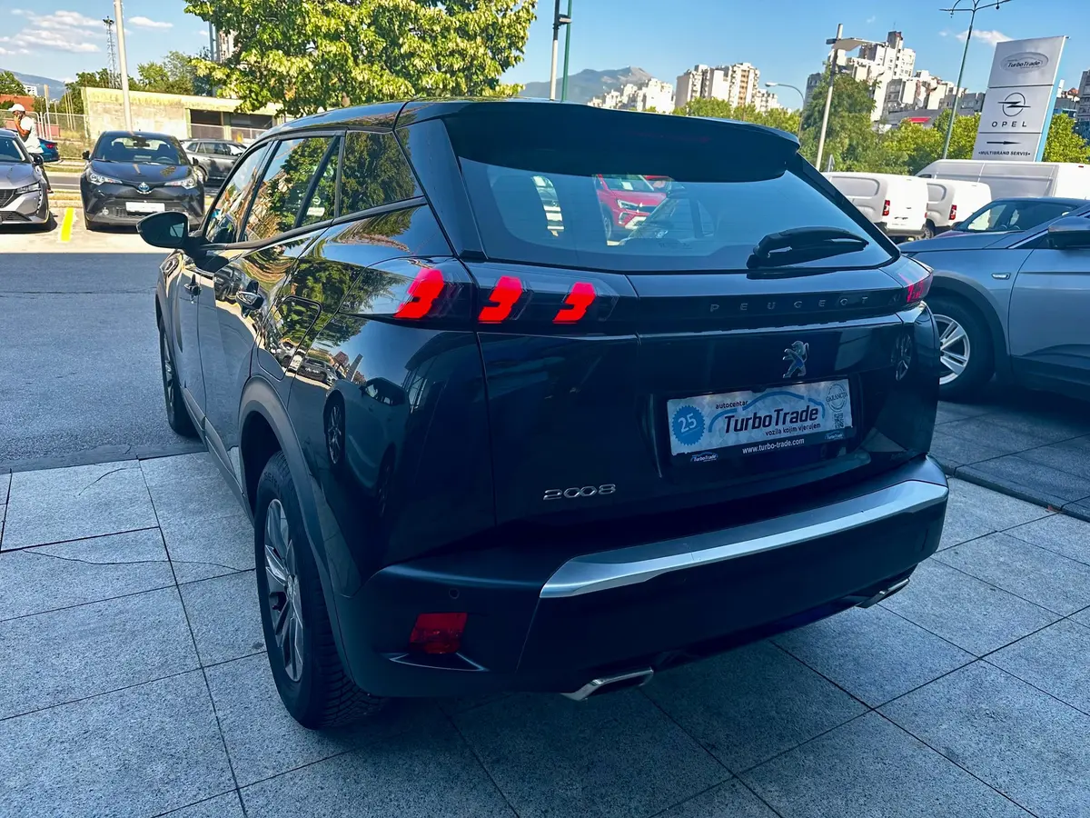 PEUGEOT 2008 1.2 PURETECH  - 6