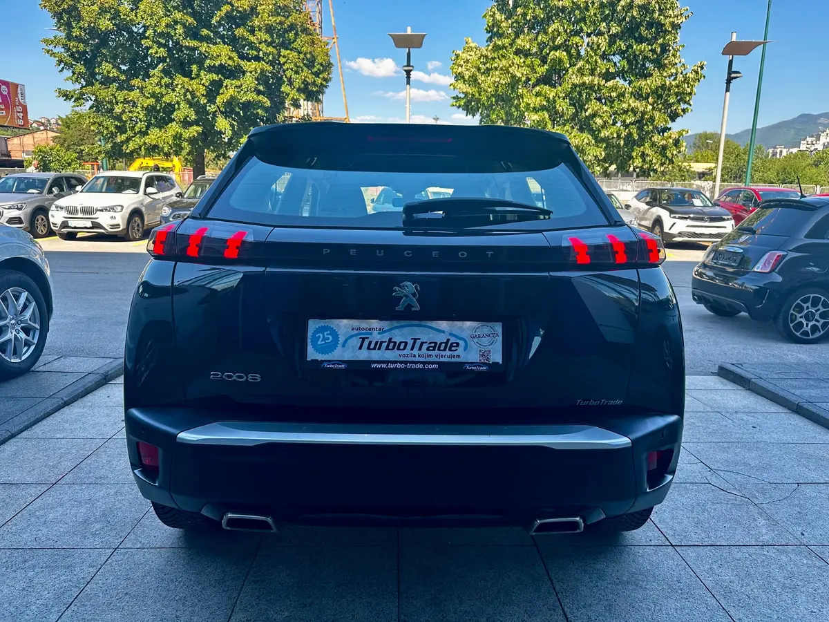 PEUGEOT 2008 1.2 PURETECH  - 7