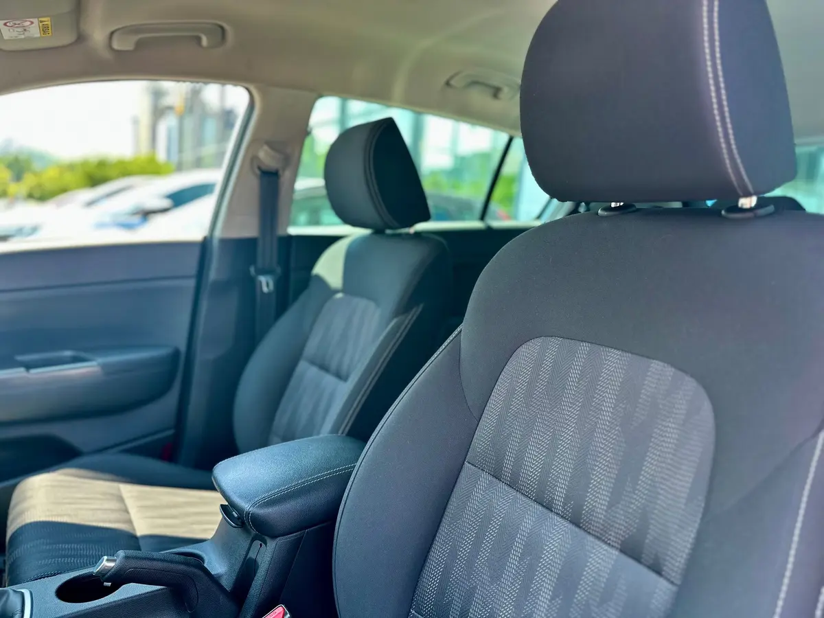 KIA SPORTAGE 1.6 GDI - 10